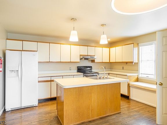 4th image of 238 Claremont Ave Unit C3805