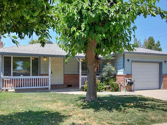 2nd image of 2325 Laramie Ln