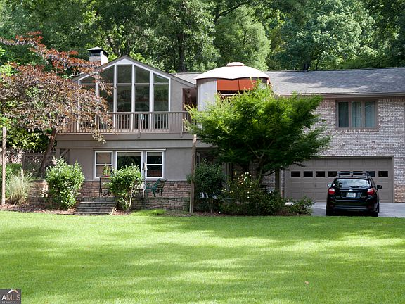 4th image of 2469 Circlewood Rd