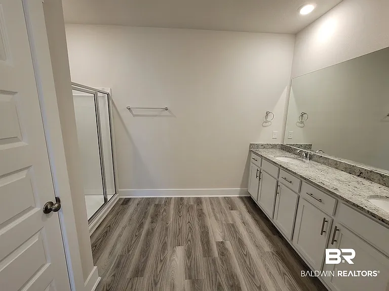 1045 Hayward Loop — Photo 14
