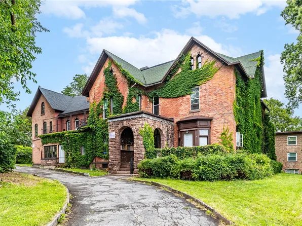 1041 Lake Ave, Rochester, NY 14613