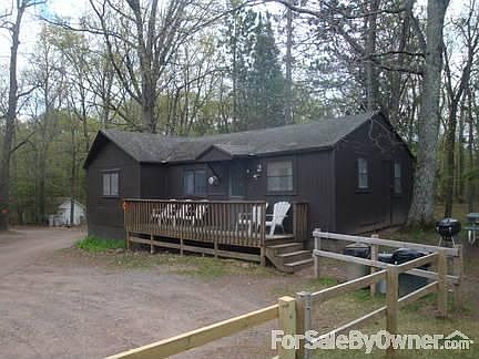 Cabin #2 Fully renevated in 2011!
						:
						3 bedroom winterized gorgeous cabin. Sleeps 10 comfortably. Best of the best!