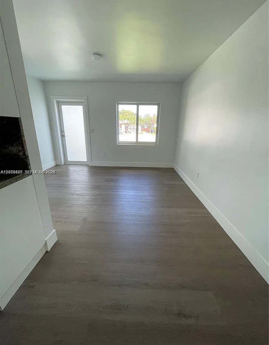 Realty Securities Corppb — Photo 2