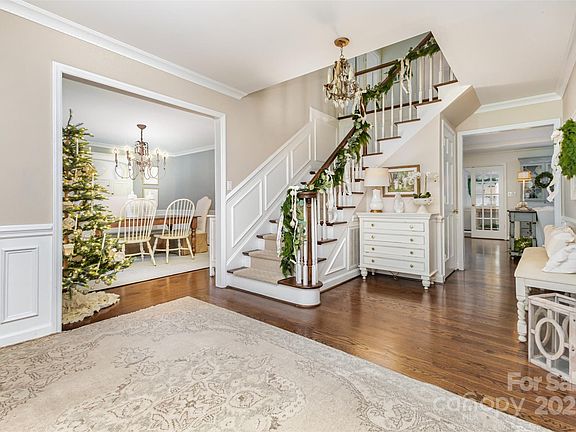 4th image of 2715 Wamath Dr