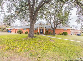 3957 Willowbrook Dr, San Antonio, TX 78228