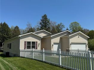 910 Welsh St, Kane, PA 16735