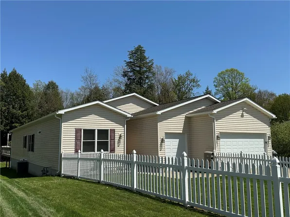 910 Welsh St, Kane, PA 16735