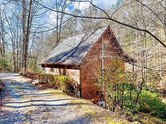 2nd image of 416 Mill Stone Mountain Ln