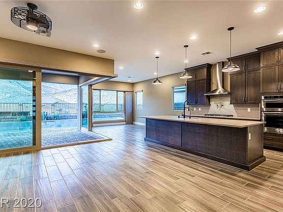 5th image of 10920 Red Yucca Dr