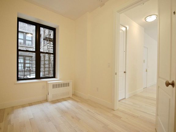 5th image of 92 Pinehurst Ave APT 1B