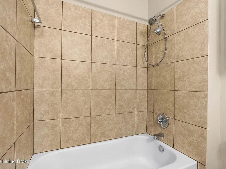 7506 Pimlico Dr — Photo 19