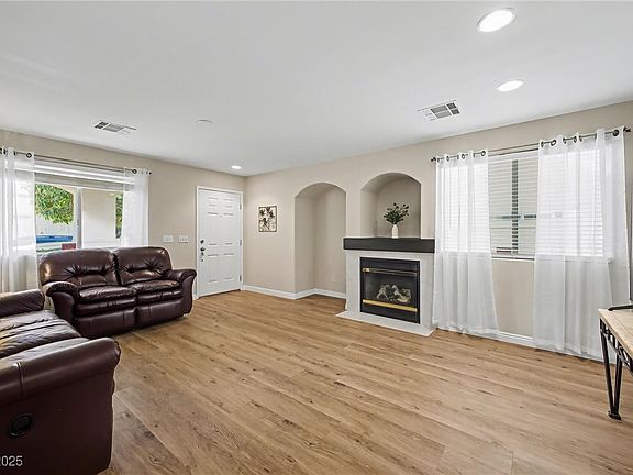 5th image of 968 Grand Cerritos Ave