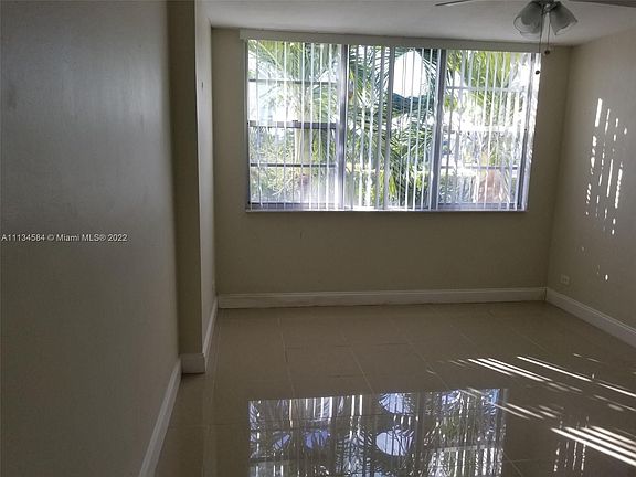 3rd image of 2800 N Flagler Dr APT 211