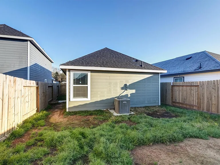 16428 Jasmine Marie Pl — Photo 20