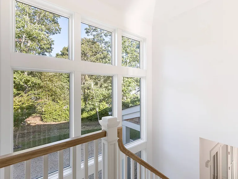 9 Rose Ave — Photo 12