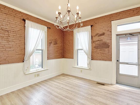 5th image of 952 Neil Ave #952