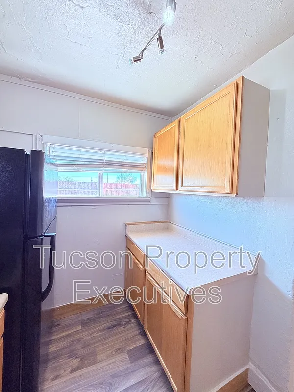 2 bed, 1.0 bath, 750 sqft, $950 — Photo 3