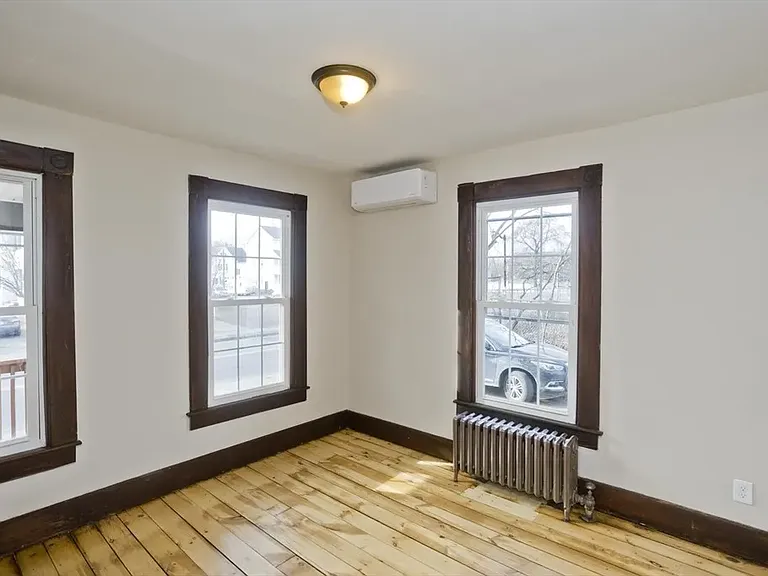 287 Walnut St #1 — Photo 5