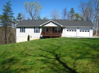 6055 Woodstock Tower Rd, Fort Valley, VA 22652