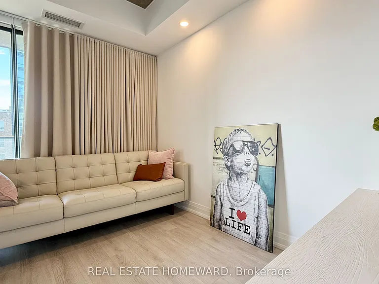 32 Camden St #706 — Photo 2