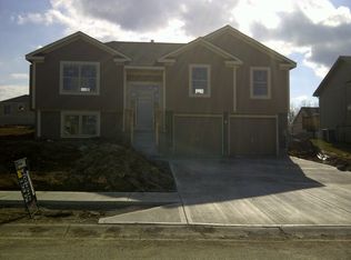 7215 Rymeg St, Belton, MO 64012