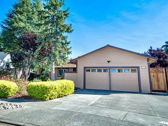 2nd image of 2318 Sean Court