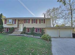 5286 Bachman Rd, Macungie, PA 18062