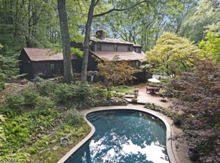 13 Meadow Ln, Lebanon, NJ 08833