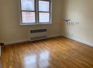 26-01 29th St #F2, Astoria, NY 11102