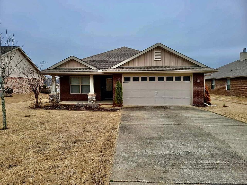 1st image of 374 Northlake Dr
