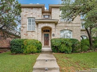 11 Summer Bluff Dr, San Antonio, TX 78254