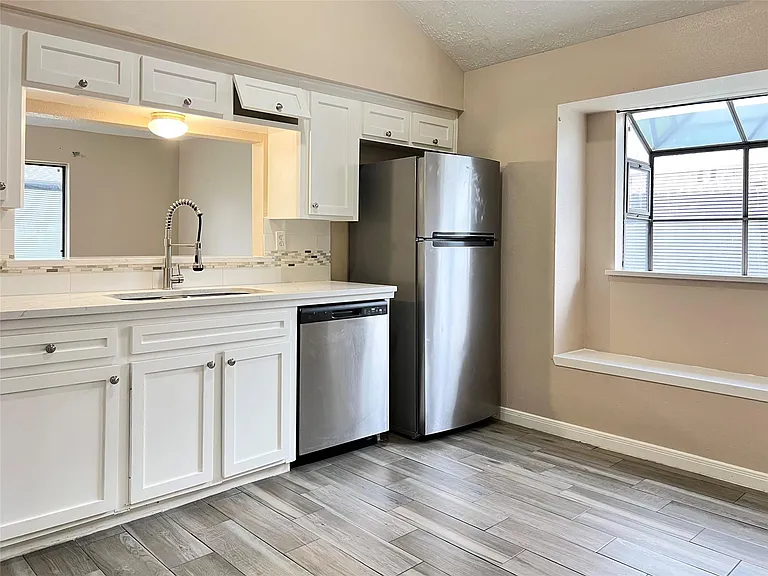 21414 Park Run Dr — Photo 12