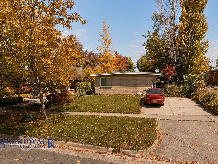 1195 E Roosevelt Ave — Photo 2