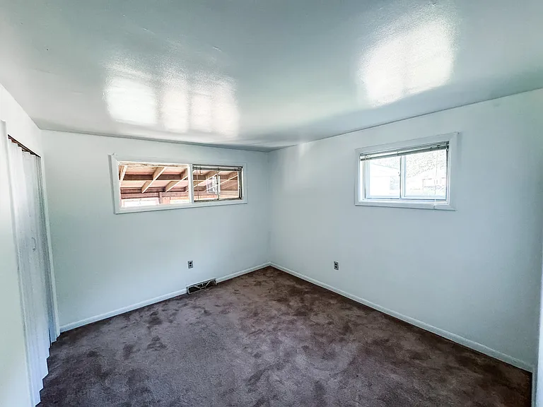 425 Marianna Dr — Photo 9