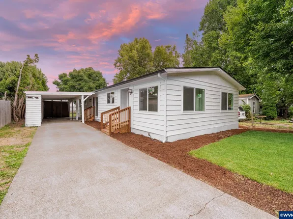 3217 Linda St, Woodburn, OR 97071