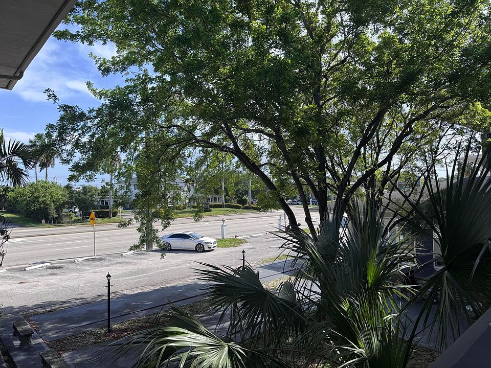 2nd image of 1150 E Sample Road #204
