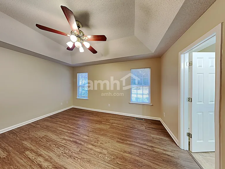 372 Emerald Pines Dr — Photo 9