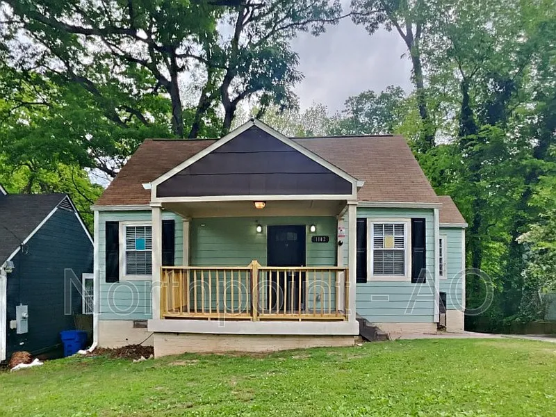 1102 Oak Knoll Ter SE photo 1