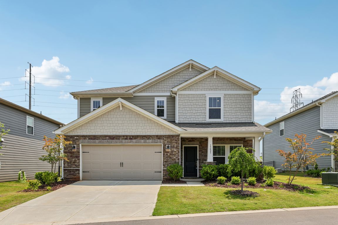 Longmoore Dr-0306-001.jpg