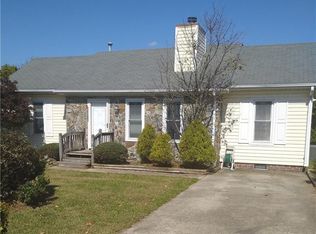 1716 Bristol Rd, Greensboro, NC 27406