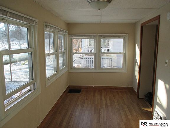 5th image of 3302 Lincoln Blvd