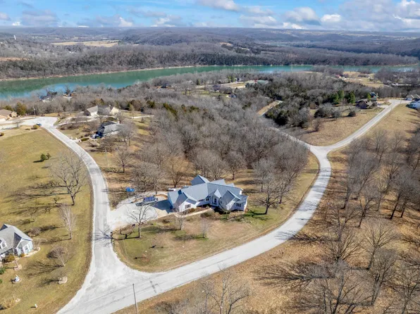 40 Rocky Top Road, Cape Fair, MO 65624