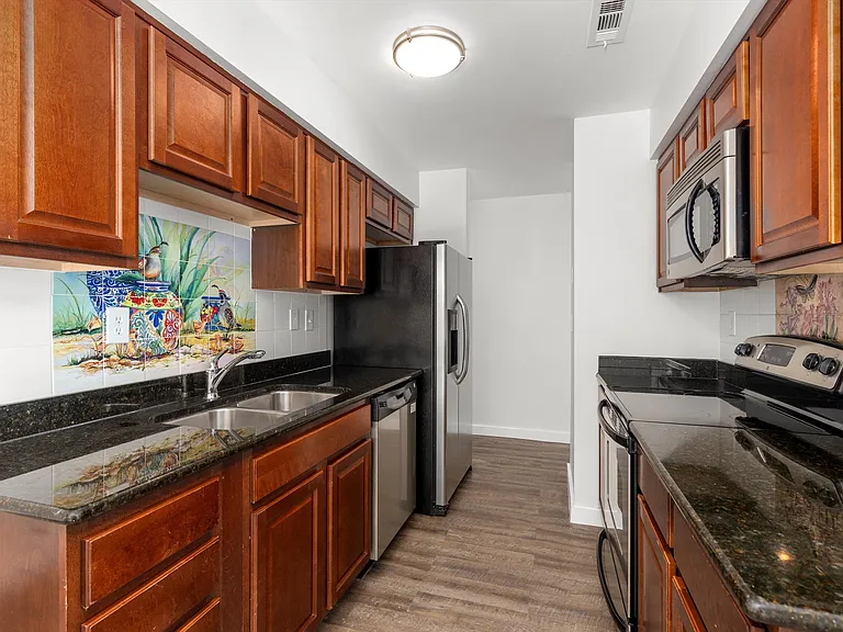 1465 Woodbridge Trl — Photo 13