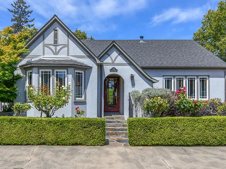 619 Seymour St — Photo 3
