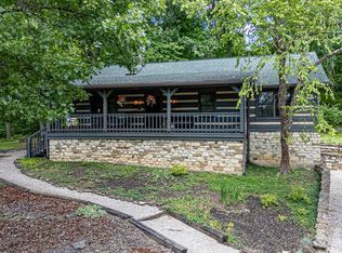 1528 Raba Ct, Lawrenceburg, IN 47025