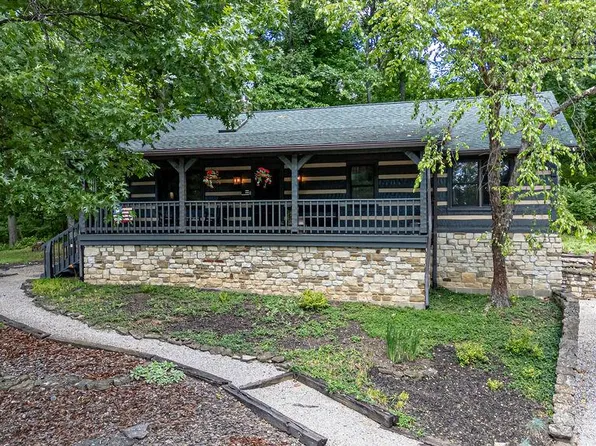 1528 Raba Ct, Lawrenceburg, IN 47025