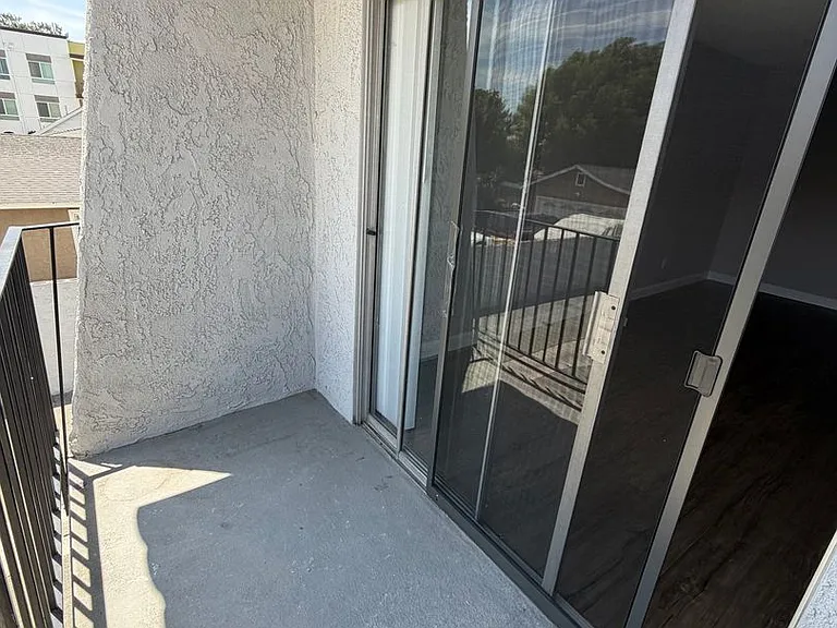 5916 Burnham Ave — Photo 19