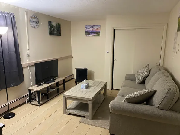 80 Engrem Ave APT 4, Rutland, VT 05701