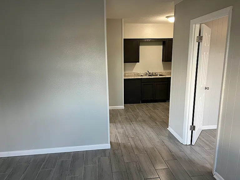 108 W Ball St #5 — Photo 10