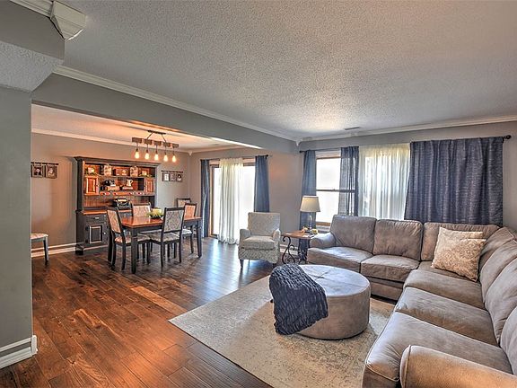 5th image of 16 Cedar Cir